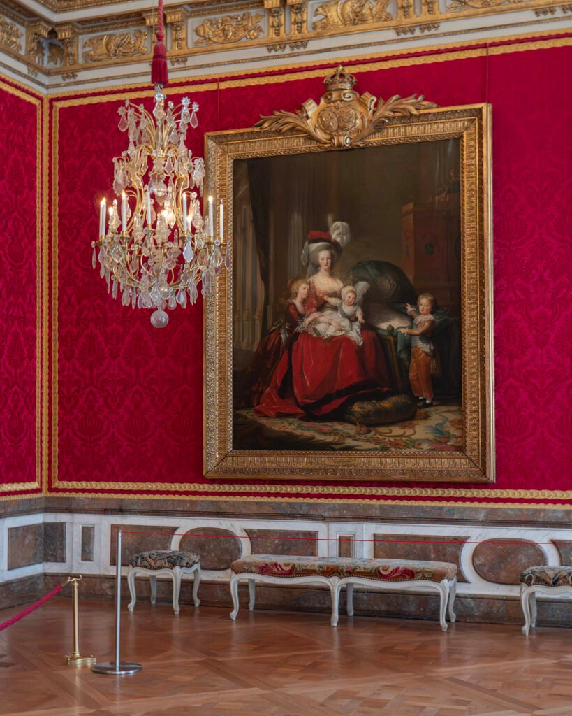 Portrait of Marie Antoinette and her children in Versailles